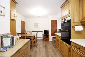 Kitchen/Diner- click for photo gallery